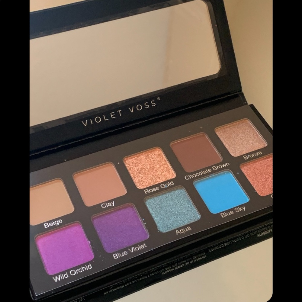 essentials 2 eyeshadow & pressed pigment palette